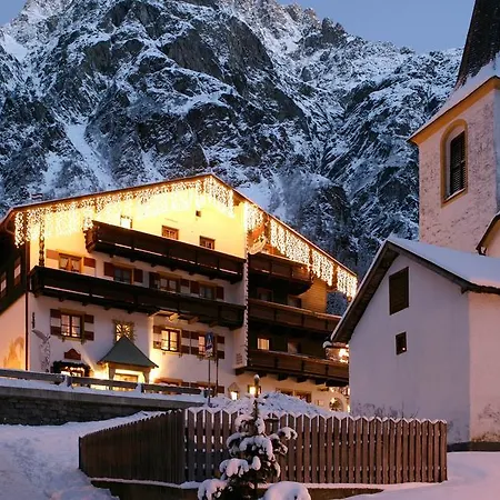 Guest house Bei Max - Garni Kirchenwirt Sankt Leonhard im Pitztal
