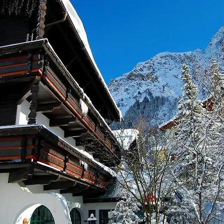 Bei Max - Garni Kirchenwirt Sankt Leonhard im Pitztal