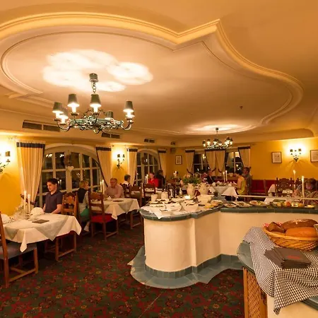 Bei Max - Garni Kirchenwirt Guest house