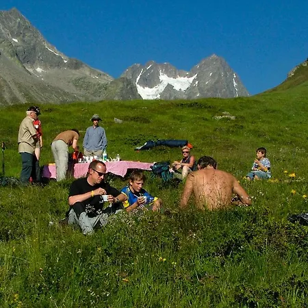 Bei Max - Garni Kirchenwirt Guest house Sankt Leonhard im Pitztal