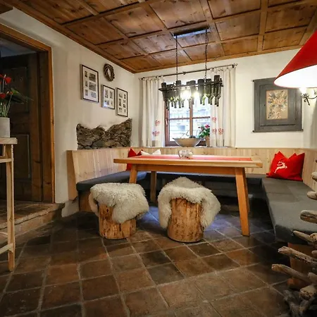 Bei Max - Garni Kirchenwirt Sankt Leonhard im Pitztal