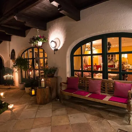 Bei Max - Garni Kirchenwirt 3* Sankt Leonhard im Pitztal