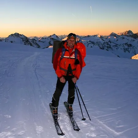 Bei Max - Garni Kirchenwirt Sankt Leonhard im Pitztal