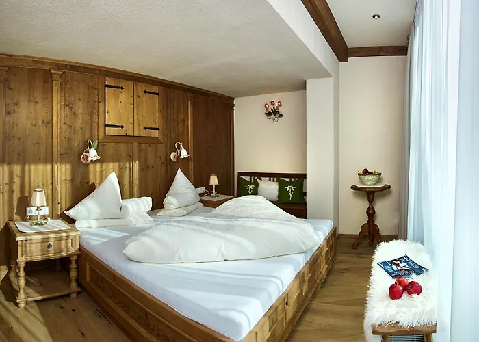 Bei Max - Garni Kirchenwirt Casa de hóspedes Sankt Leonhard im Pitztal