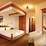 Bei Max - Garni Kirchenwirt Hotel