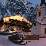 Bei Max - Garni Kirchenwirt Hotel 3*